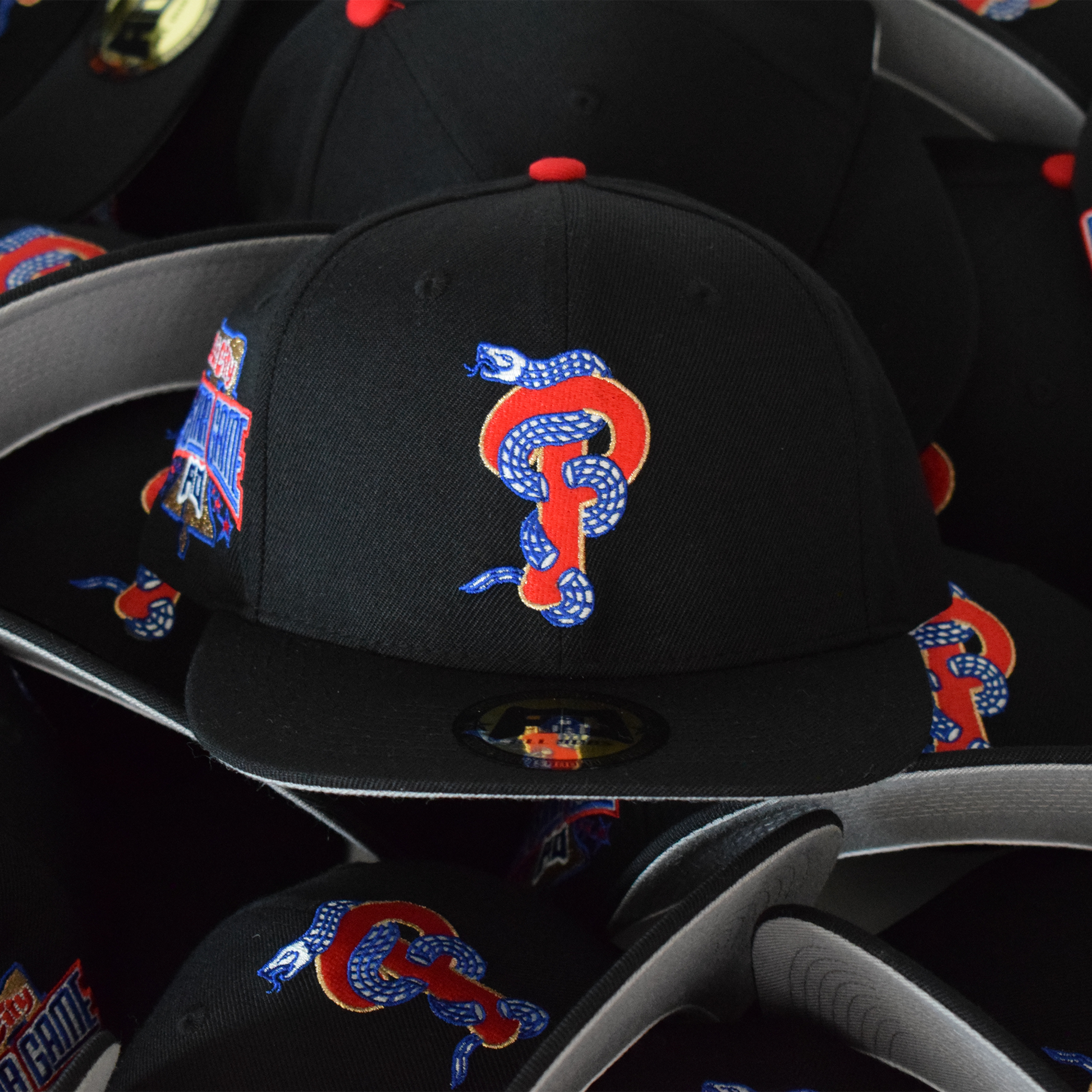 PHILLY CROSSOVER SNAPBACK